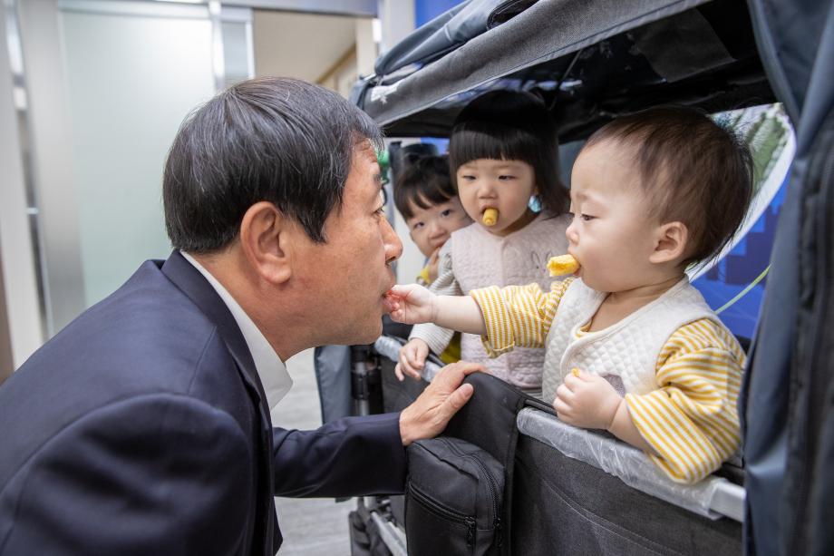 증평군 세쌍둥이 아이들 방문