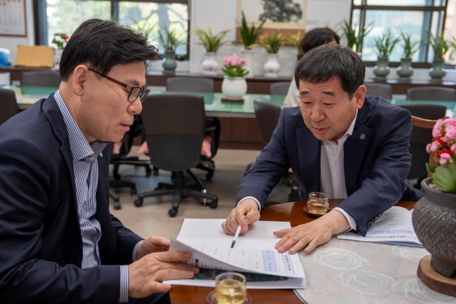 이재영 군수, 충북도 방문 주요 현안사업 지원 건의‘구슬땀’