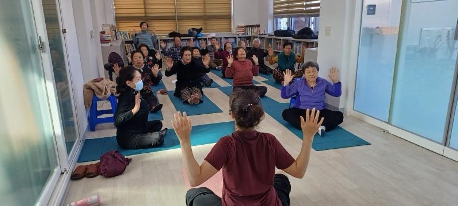 증평군보건소, 낙상 예방 운동으로 허약노인 건강 지킨다.