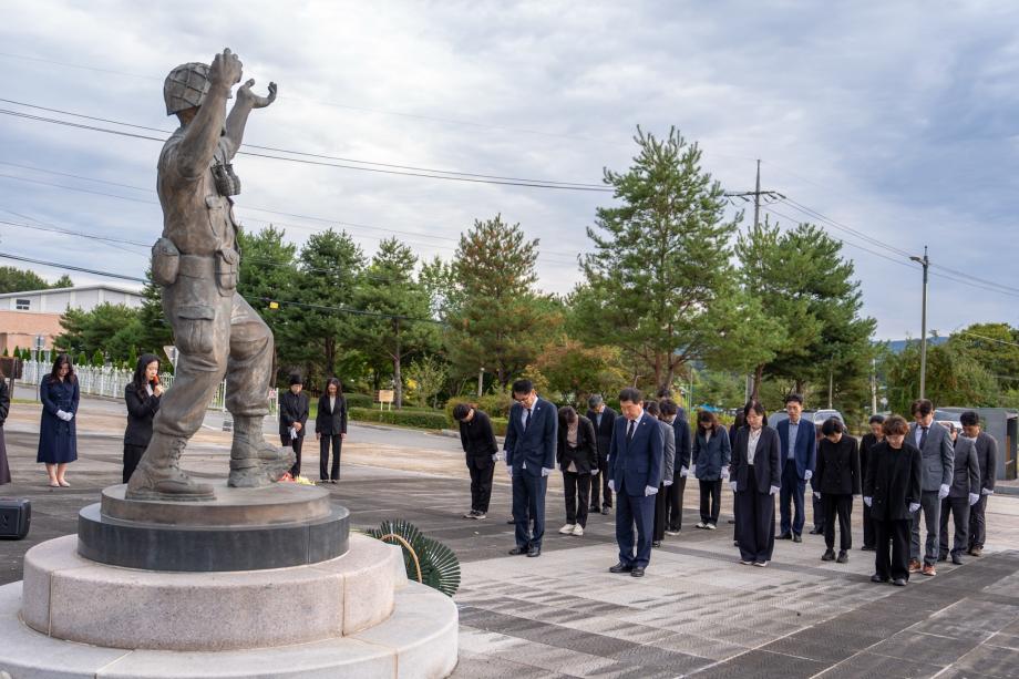 증평군, 제78주년 국군의 날 맞아 충혼탑 참배