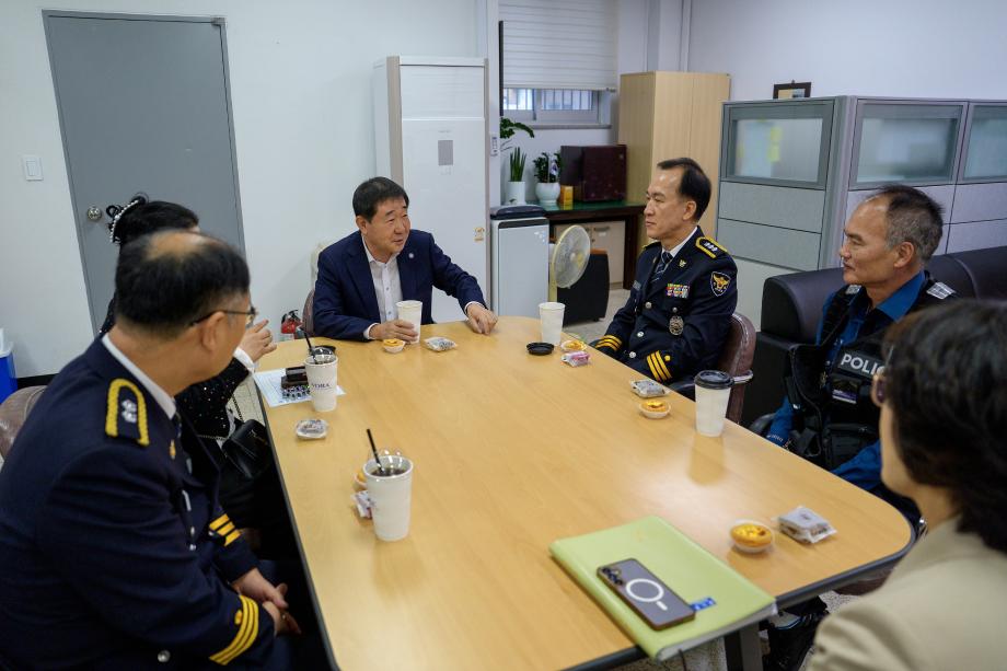 이재영 증평군수, &ldquo;사건&middot;사고 현장마다 애쓰는 경찰관들께 감사드립니다&rdquo;