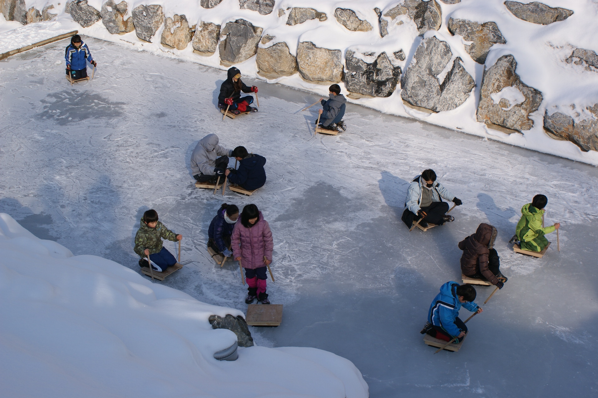 좌구산 휴양림에서 추억의 얼음썰매 즐겨요!!