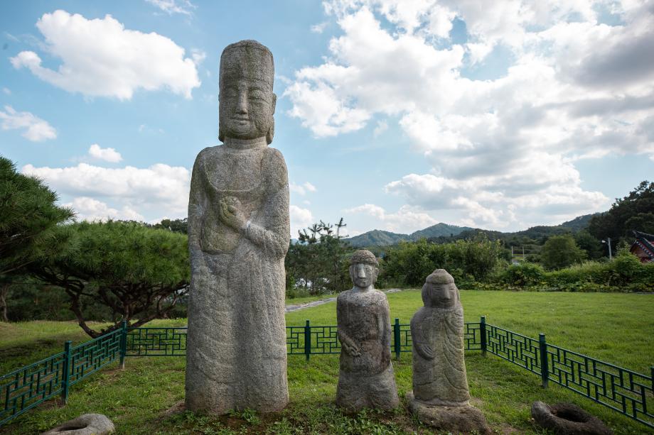 도 지정 유형문화재 남하리 석조보살입상