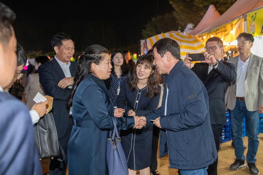 증평군 찾은 국제교류 도시 중국 칠대하시, 관남현 방문단 인삼골축제 함께 즐겨