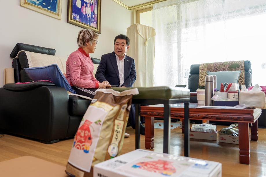 증평군, 설 앞두고 취약계층·복지시설 위문...나눔으로 명절 온기 전해