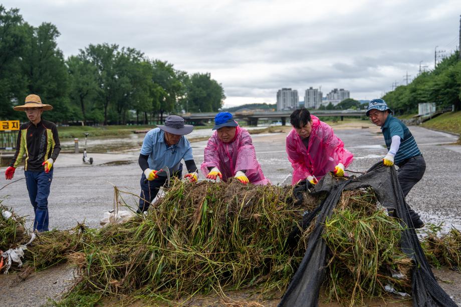 증평군, 집중호우 피해 복구에 간부공무원 휴일 반납하고 현장 투입