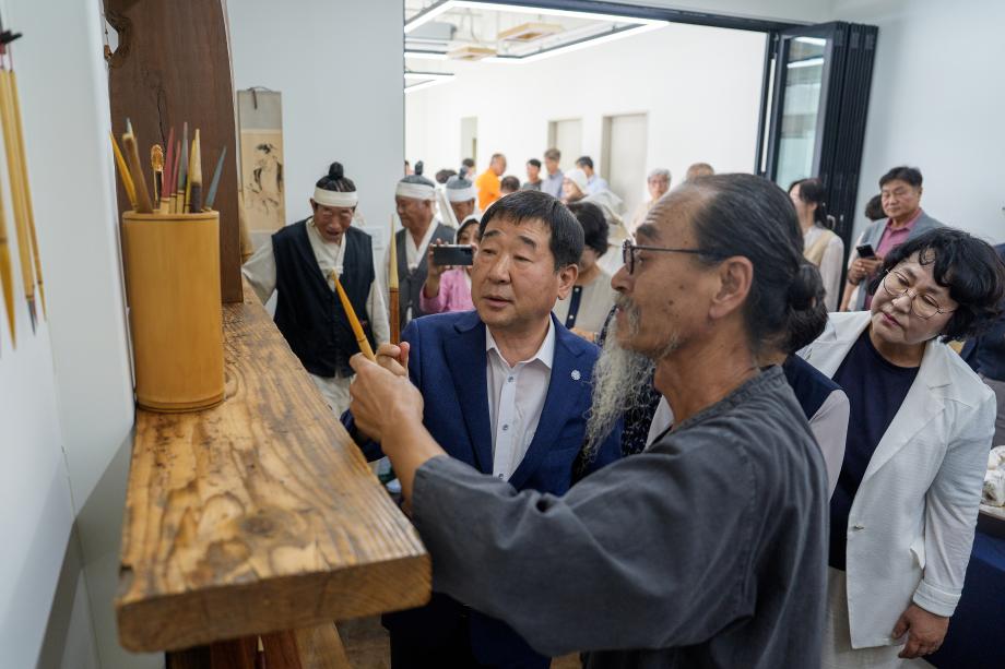 증평군, 첫 무형유산 전수교육관 개관...필장 유필무 전통기술 잇는다.